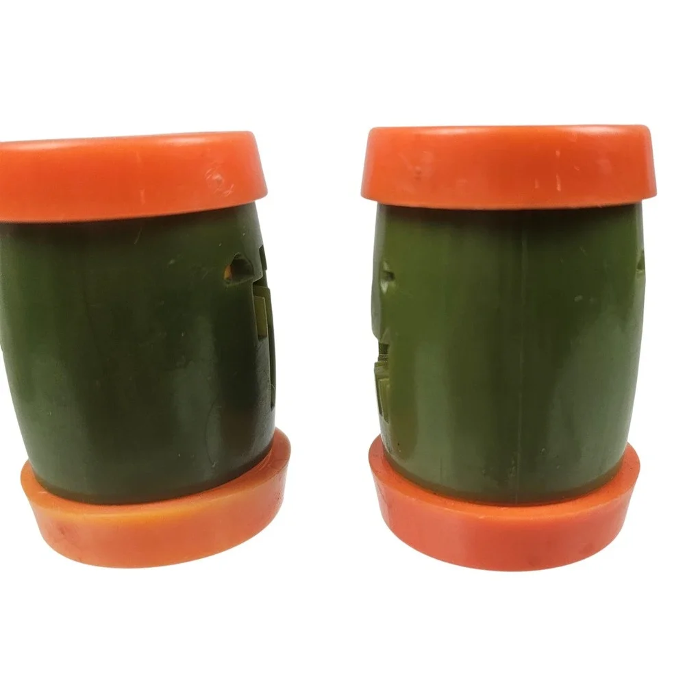 Vintage St. Labre Indian School Montana Plastic Salt Pepper Shakers Green Orange